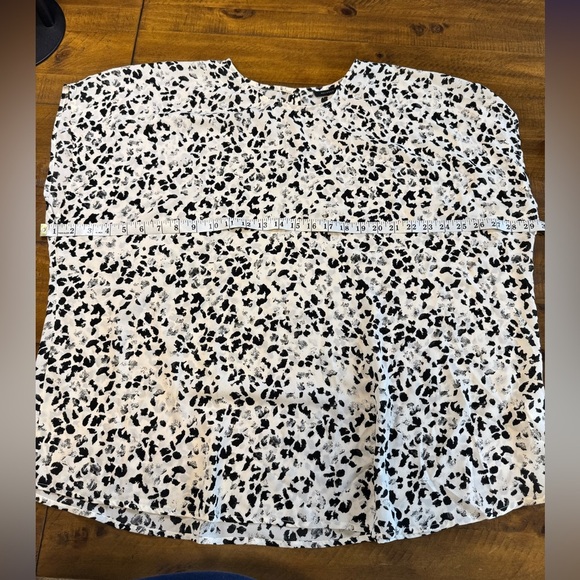 Halogen animal Print sleeveless blouse size 3X nwot - Picture 3 of 6